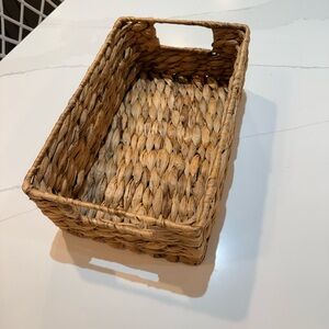 Small wicker basket